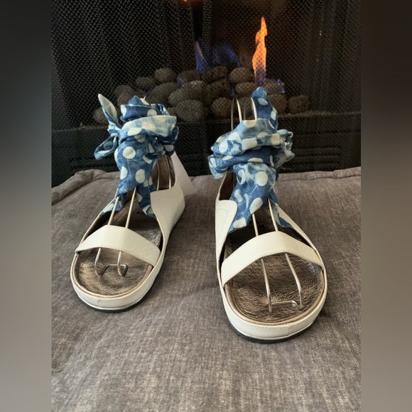 Sacha London White Leather sandals with Polkadot Ankle Tie-ups Size US6.5 / EU37 - Picture 2 of 6